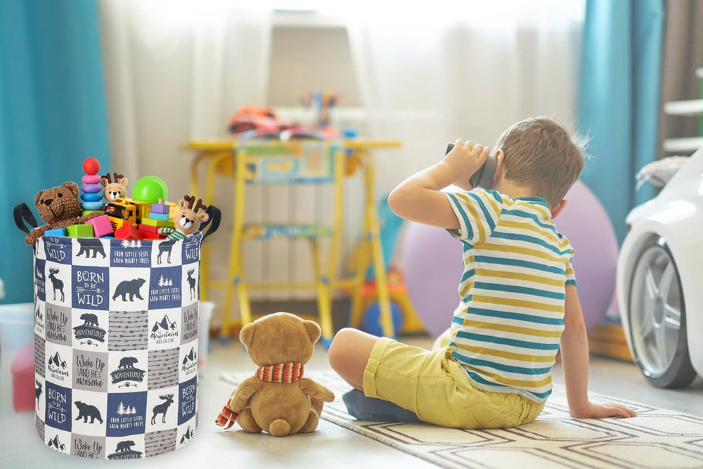 Sanjiaofen hamper interior waterproof lining enables easy cleanup.