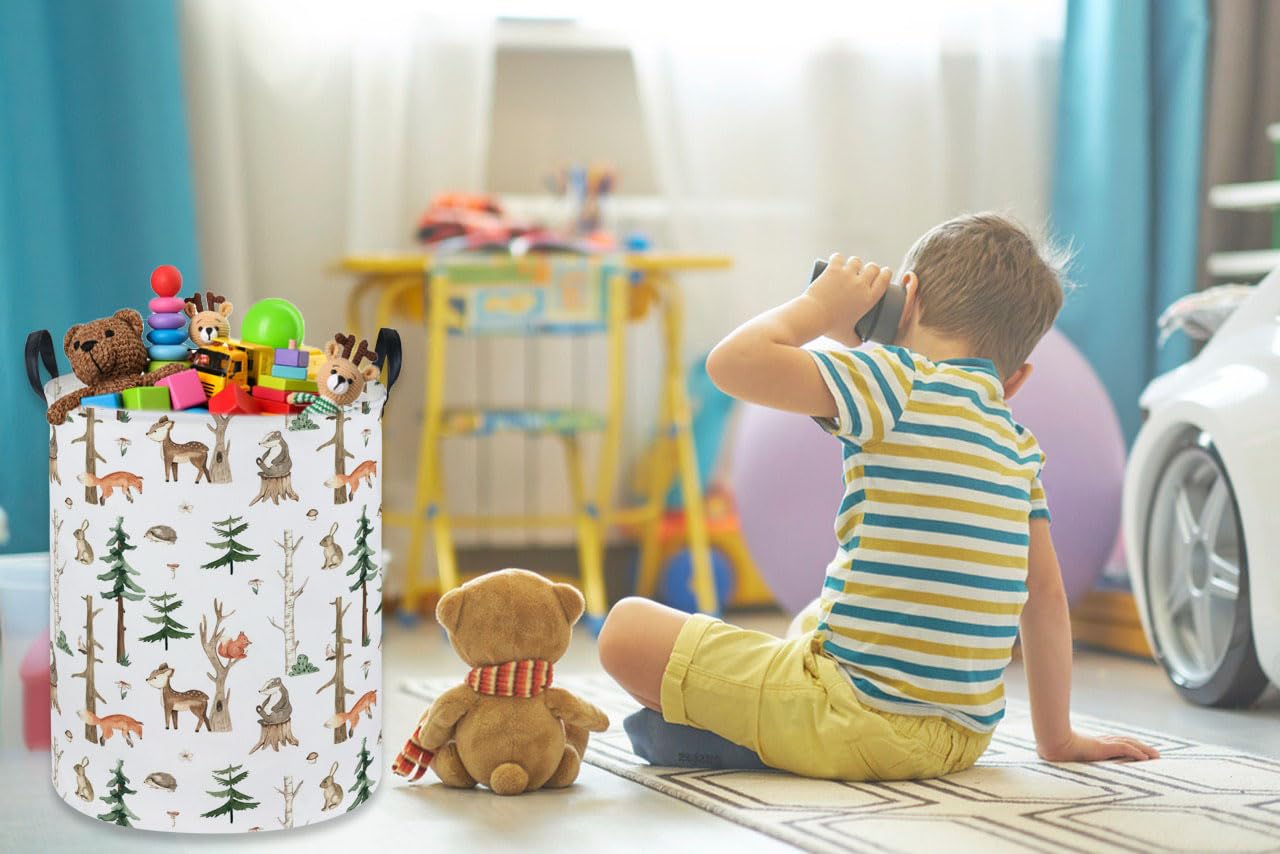 Sanjiaofen woodland hamper offers large capacity for family clothes.