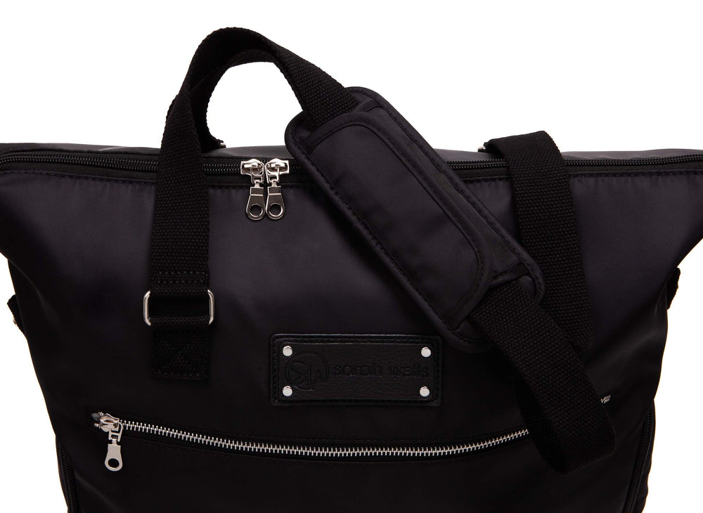 On-the-go Lizzy bag organization suits busy routines and travel.