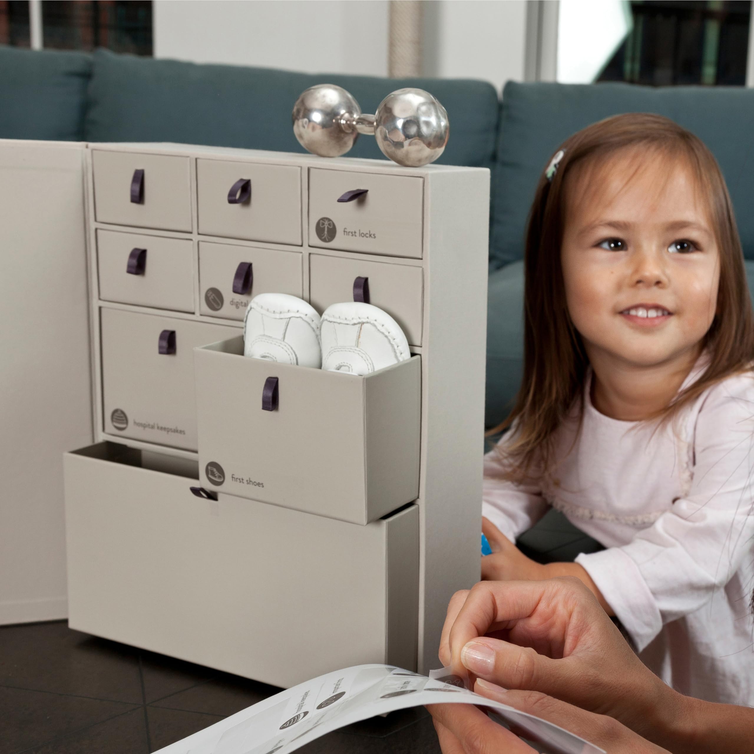 Savor I Baby Deluxe Box vertical folders illustrate protected milestone photos and sonograms