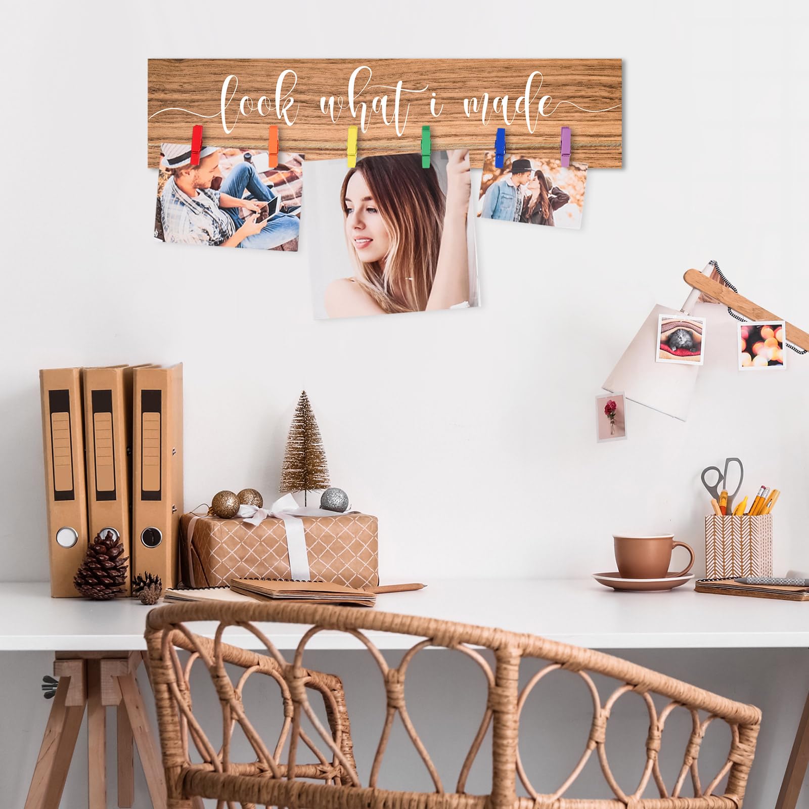 Sawysine playroom wall display frame for rotating masterpieces