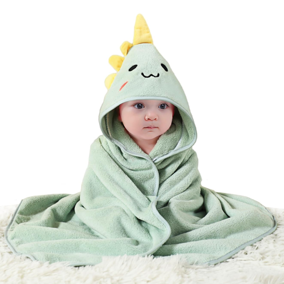 SEVDO baby towel hooded fabric close-up shows plush softness for post-bath comfort.