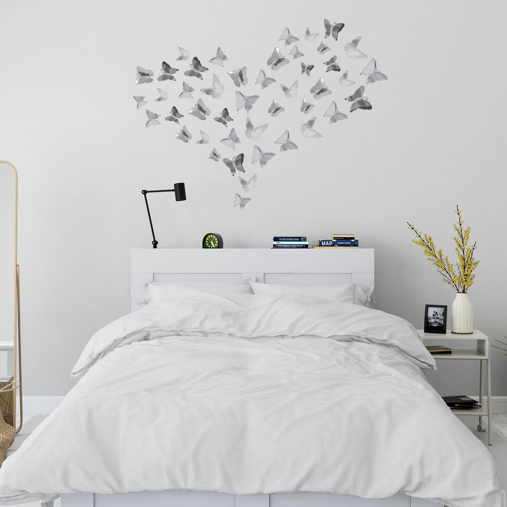 Seyal 3D butterfly wall decor in silver suits weddings and festive venues.