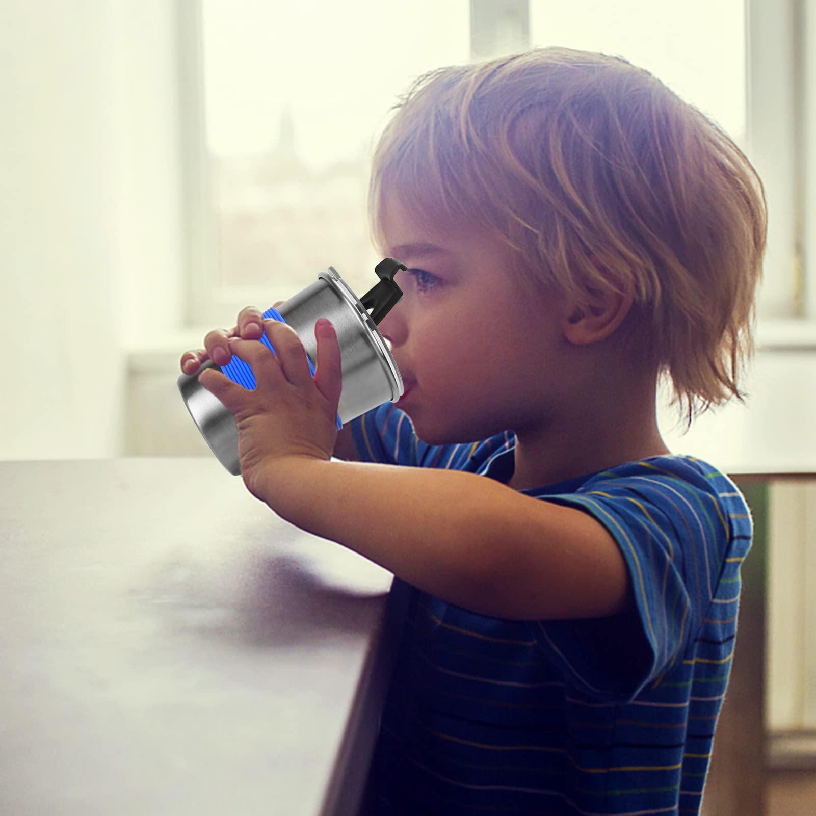 ShineMe outdoor-ready kids cups with lids for on-the-go use
