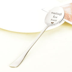 ShiQiao Spl ice cream spoon use highlighting dessert enjoyment during pregnancy.