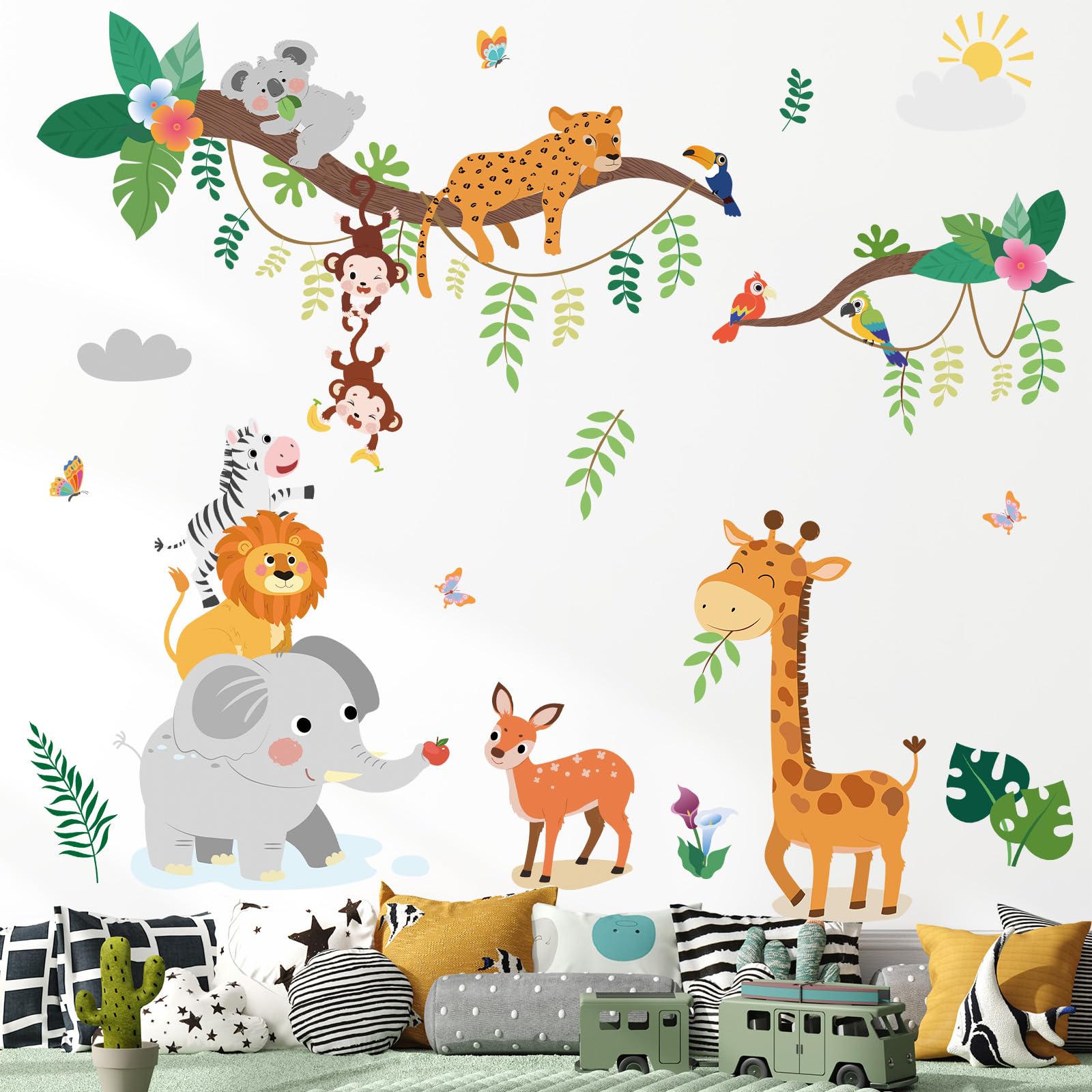 SHUCHING Jungle giraffe wall decal brings whimsy to bedrooms