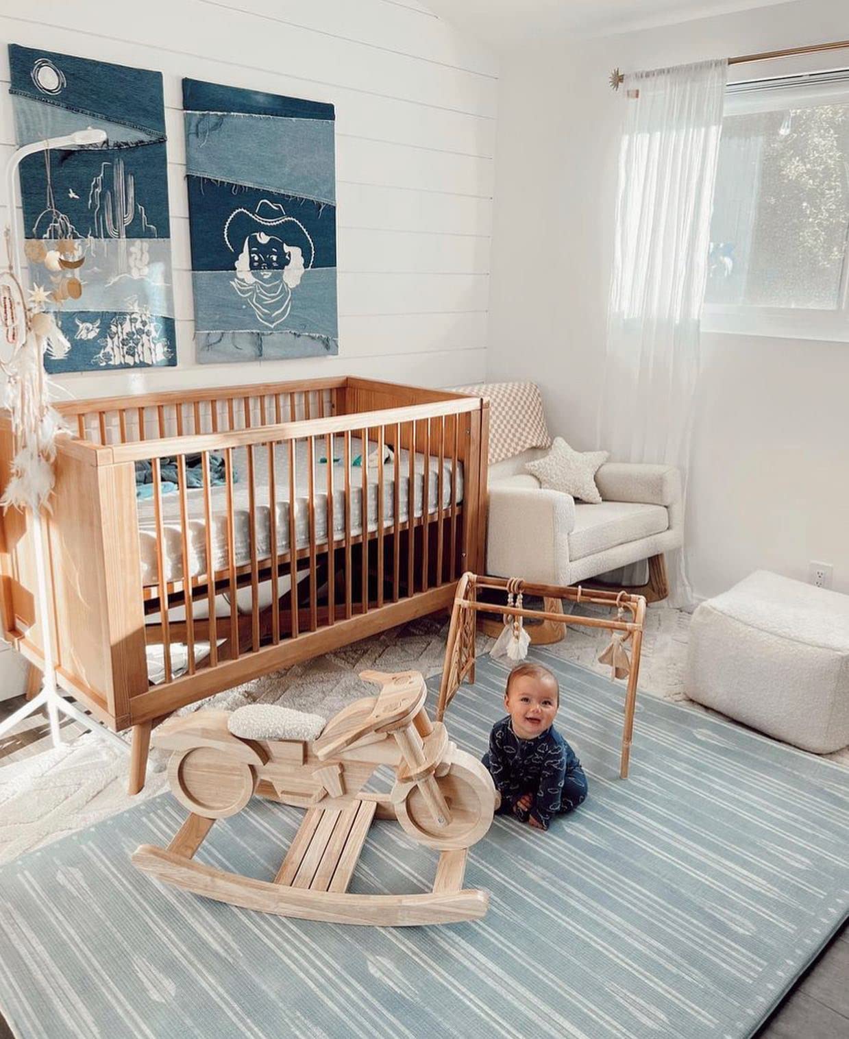 Shwally PlayMat Bowie non-toxic materials: BPA and phthalate free protection.