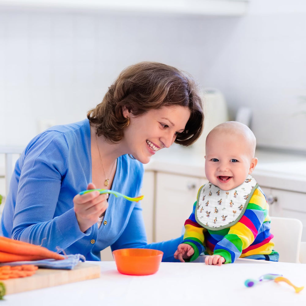 Shyyween machine-washable bibs for easy cleanup after meals