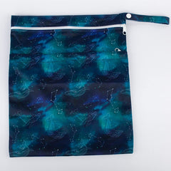 Sigzagor diaper bag with snap handle for easy carrying on strollers.