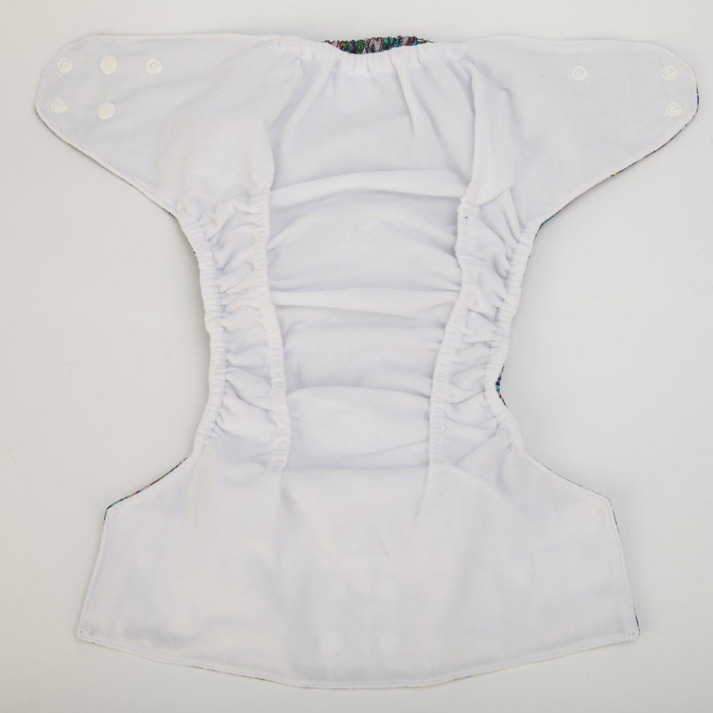 Sigzagor Native Bear diaper without inserts allows customized absorption.