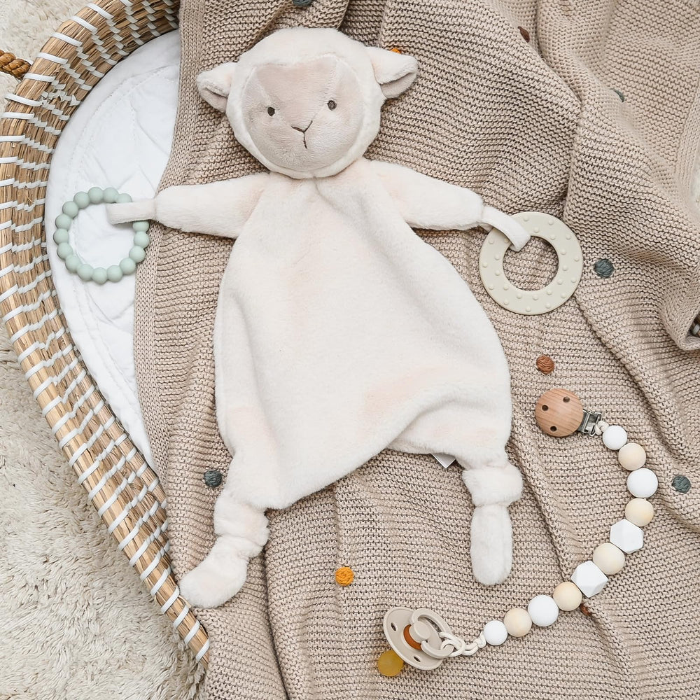 SILI FACTORY Lovey soft security blanket image promotes calm during naps.