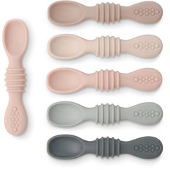 Simka Rose silicone baby spoons pack shows a soft bowl for first feeds.
