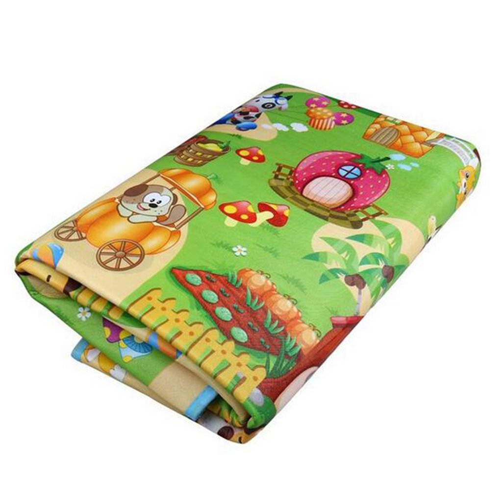 SIMPVALE Warm-insulation floor-mat keeps babies comfy during winter playtime.