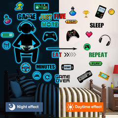 Sinekong gamer wall decal game-component collage adds dynamic focus.
