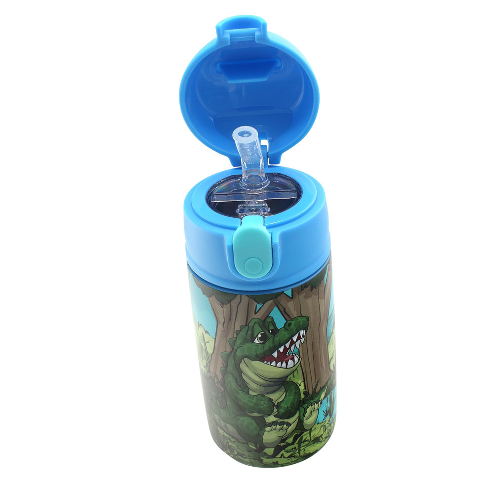 SIP WITH ME flip-top lid close-up highlights spill prevention and easy access.