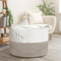 Sitianflex XXXXL 125L blanket basket with reinforced handles for easy transport.