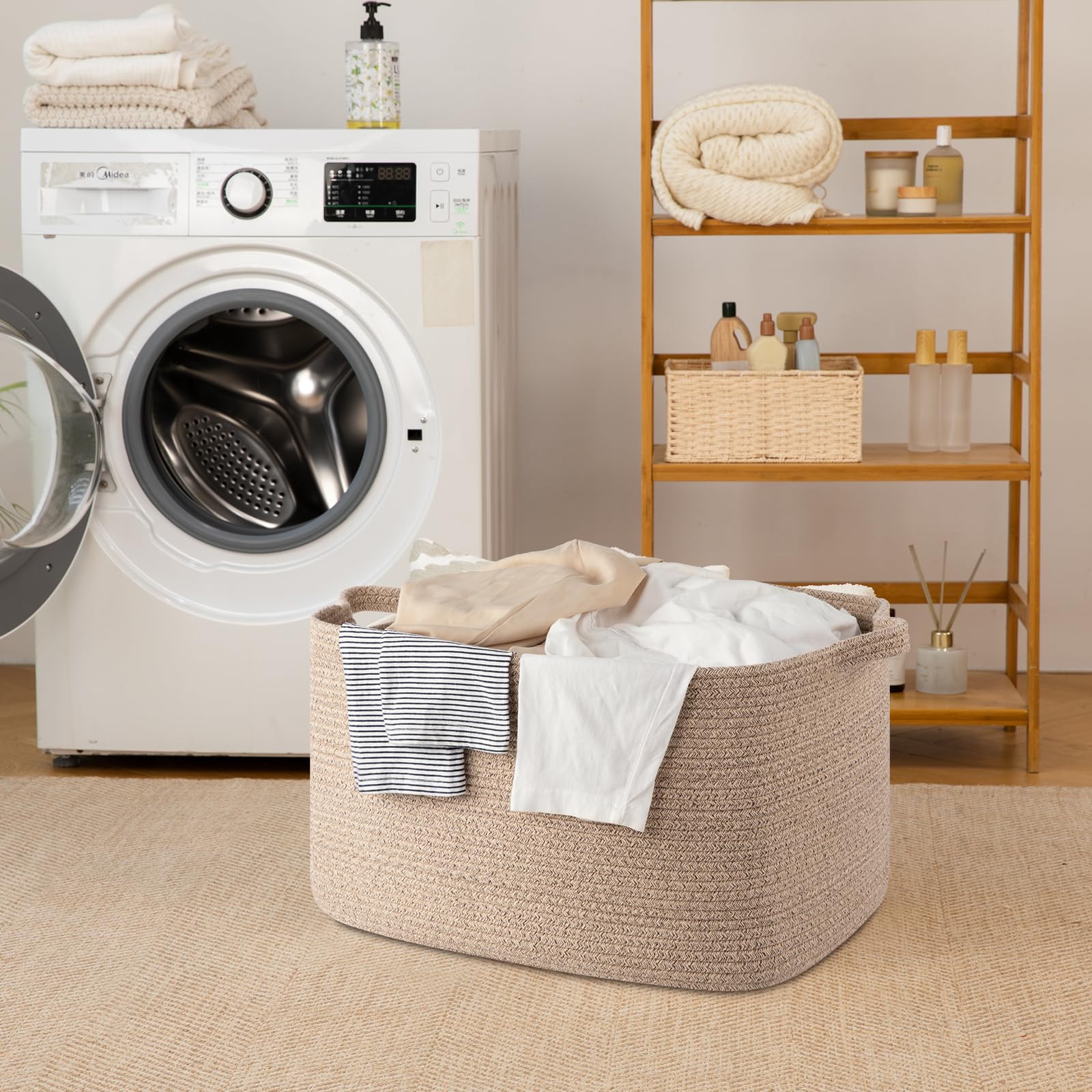 SIXDOVE 65L storage basket filled with blankets for tidy storage