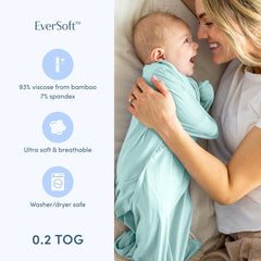 SleepingBaby Two-way zipper swaddle diaper change closeup demonstrates quick access for nighttime changes.