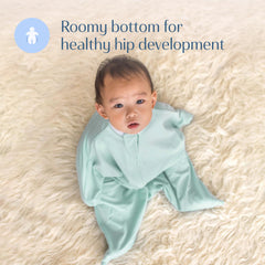 SleepingBaby Zipadee-Zip arms-up sleep design encourages calmer settling.