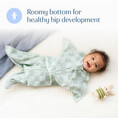 SleepingBaby Zipadee-Zip roomy design allows hip movement for healthy growth and cozy naps.