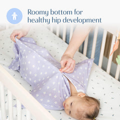 SleepingBaby Zipadee-Zip roomy-design supports natural leg movement for comfy sleep.