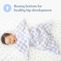 SleepingBaby Zipadee-Zip hip-space design supports natural leg movement