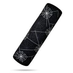 SLEILIN Spider seatbelt cover close-up shows soft neoprene padding for comfortable rides.