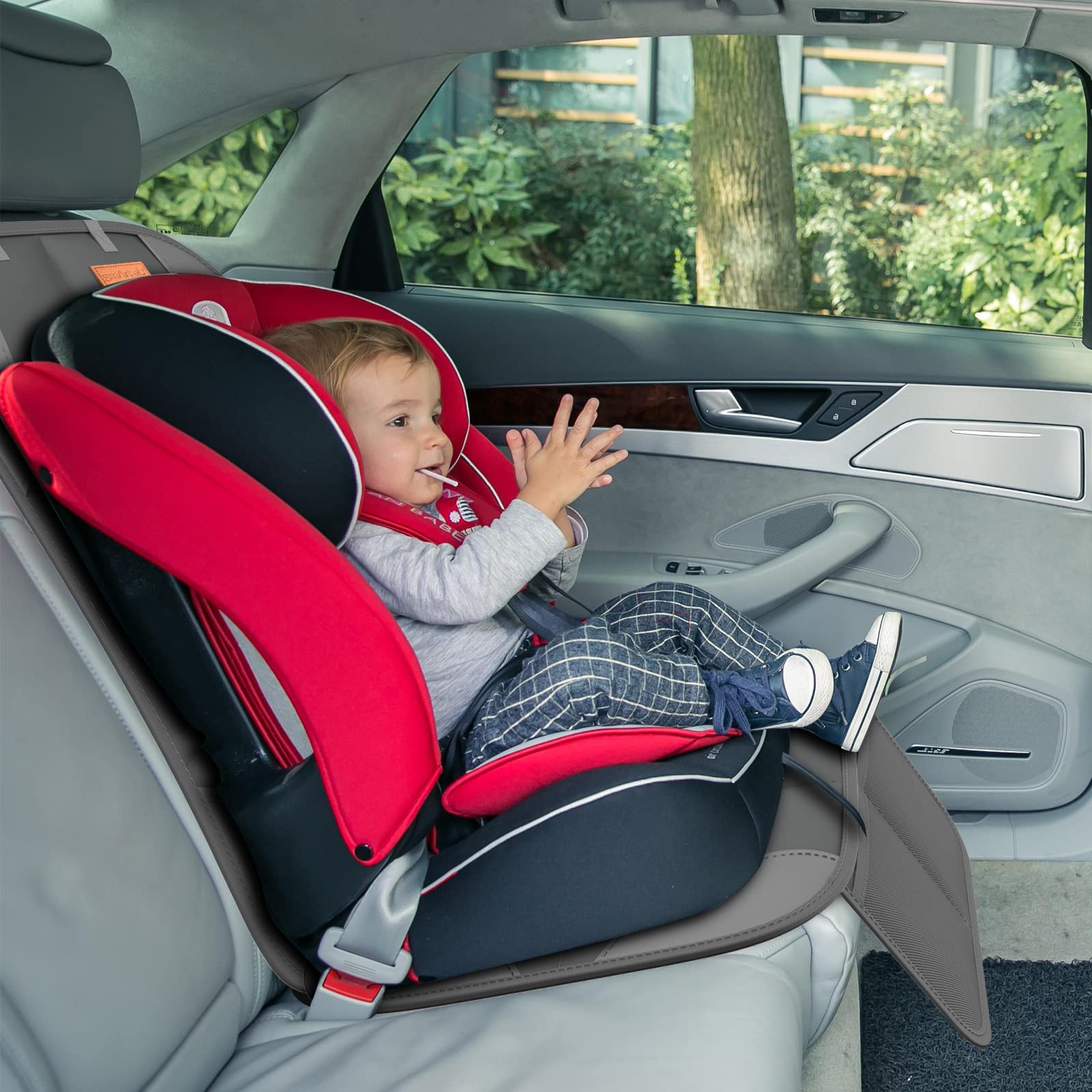SMART ELF mesh-pockets car-seat protector offers easy storage for toys and snacks.