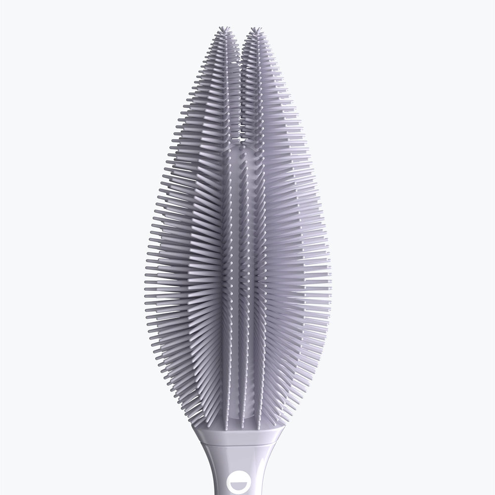 Smilo BPA-free silicone brush offers safe, durable bottle cleaning.
