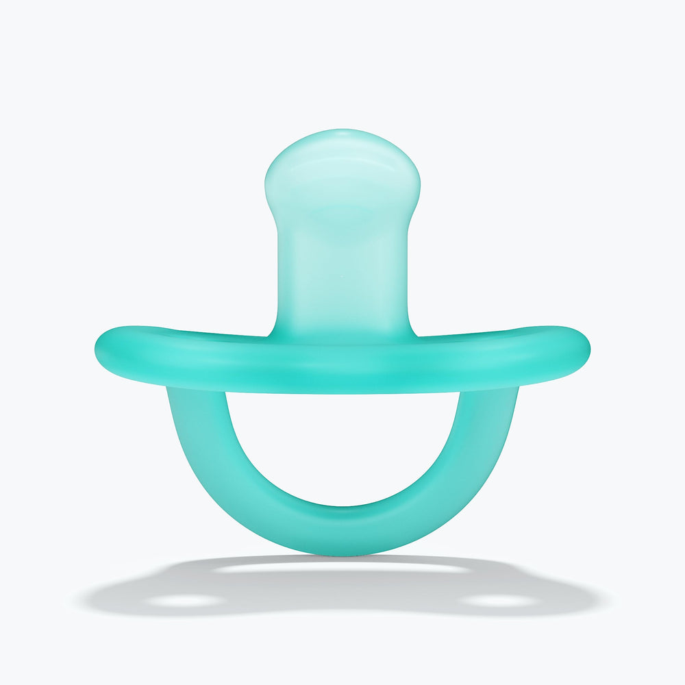 Smilo sterilization box microwave-safe keeps pacifiers ready for use.