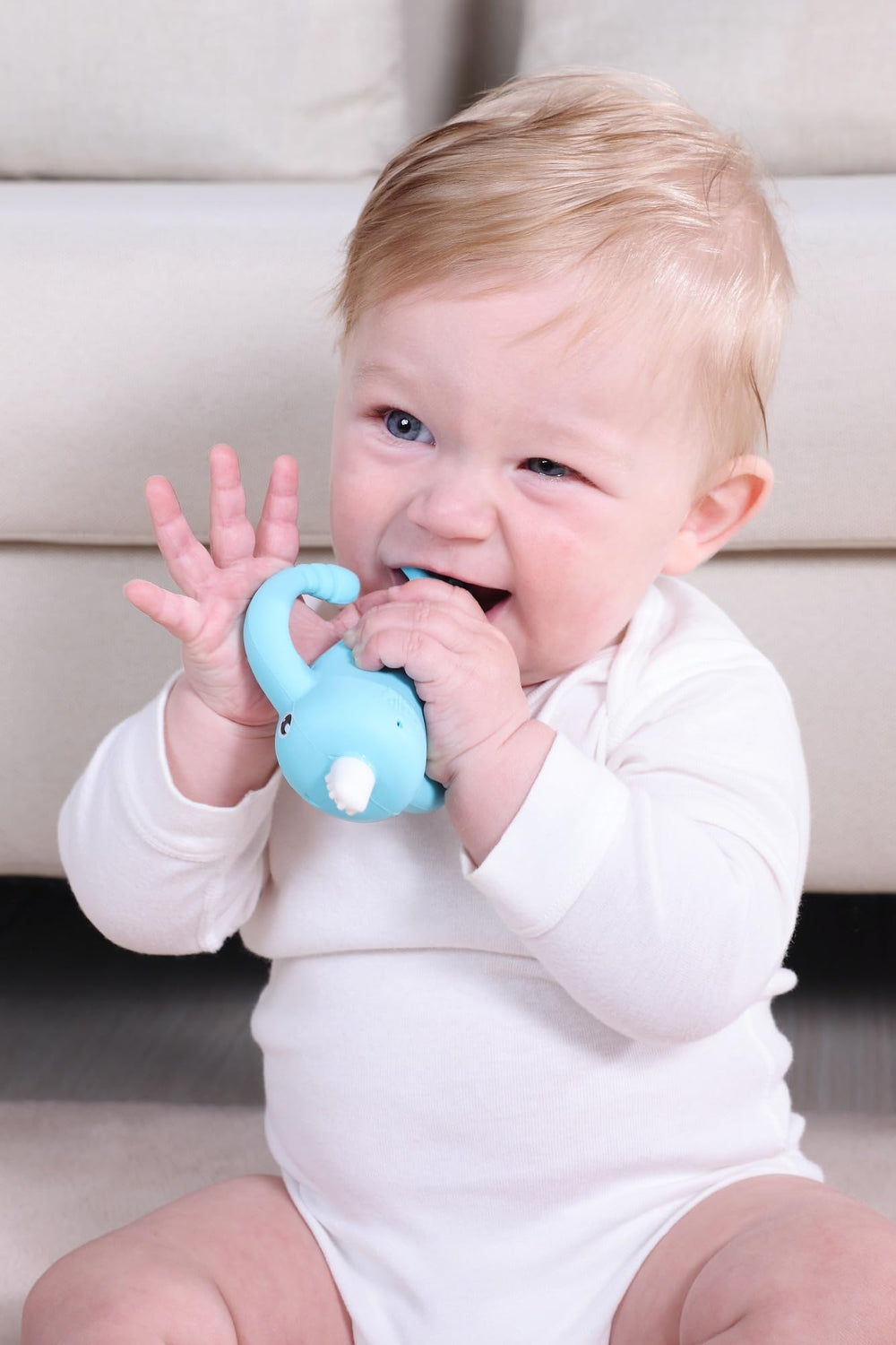 Smily Mia Narwhal pull handles produce gentle sounds