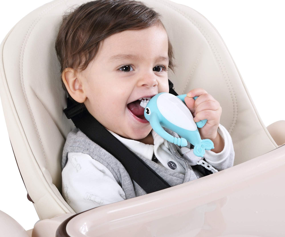 Smily Mia Narwhal teether front gums for soothing relief during teething