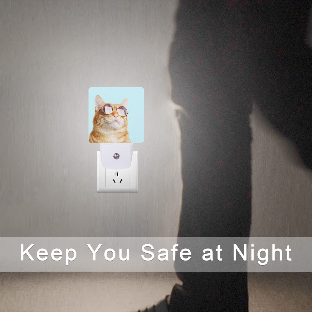 Smoaffly glasses-cat night light packaging, compact design ideal for gifts and travel.