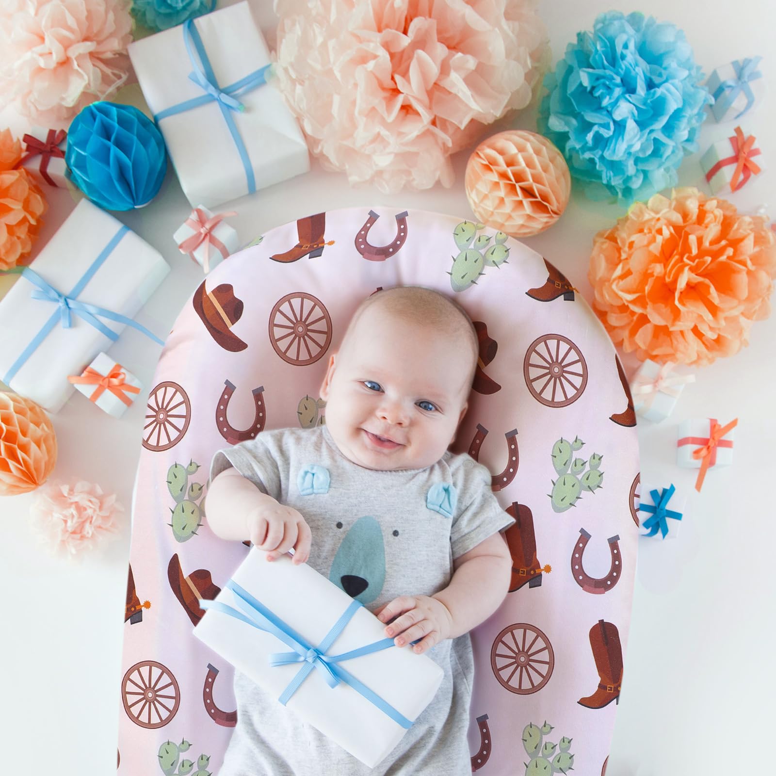 SmoothNovelty four-pack bassinet sheets ensures ready replacements for busy parents.