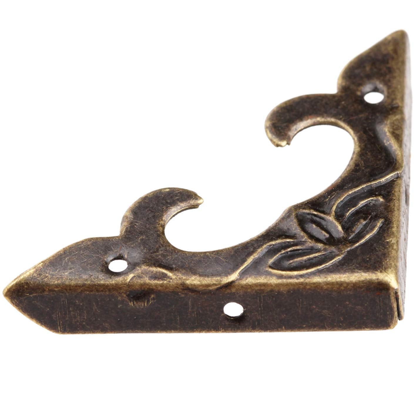 SMY bronze corner protector on wooden box edge blends protection and vintage style.