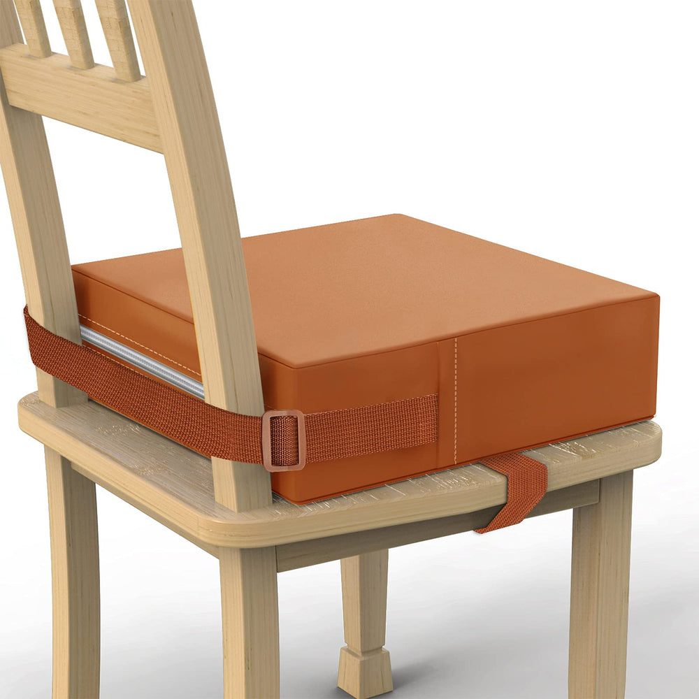 SMZCTYI toddler booster seat front view demonstrates stable dining support for meals.