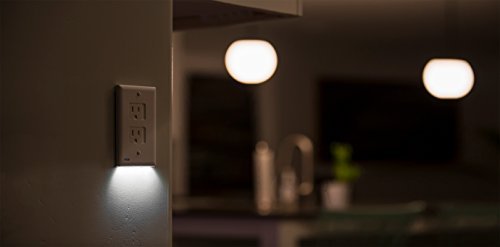 SnapPower Safelight-white-wall-plate blends safety with decor for a clean look.