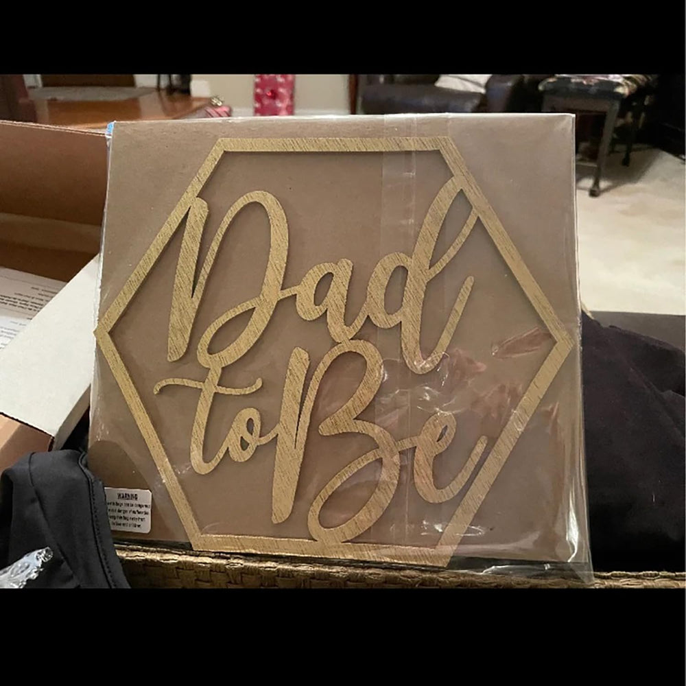 Snlioek modern smooth dad-to-be sign fits minimalist decor.