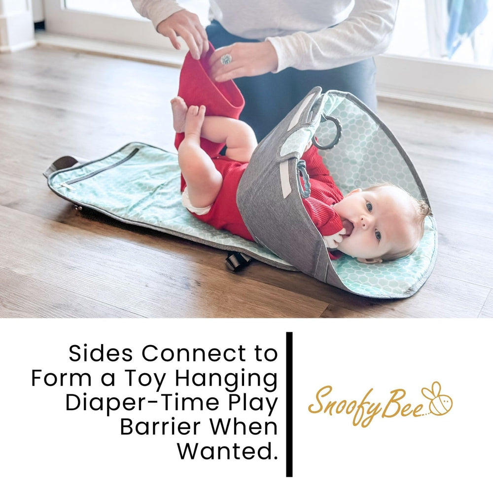 SnoofyBee 3in1 diaper clutch open setup highlights quick-access pockets for essentials.