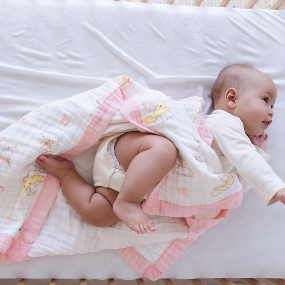 Snuggle Buds six-layer muslin blanket showcases warmth and breathability for all seasons.