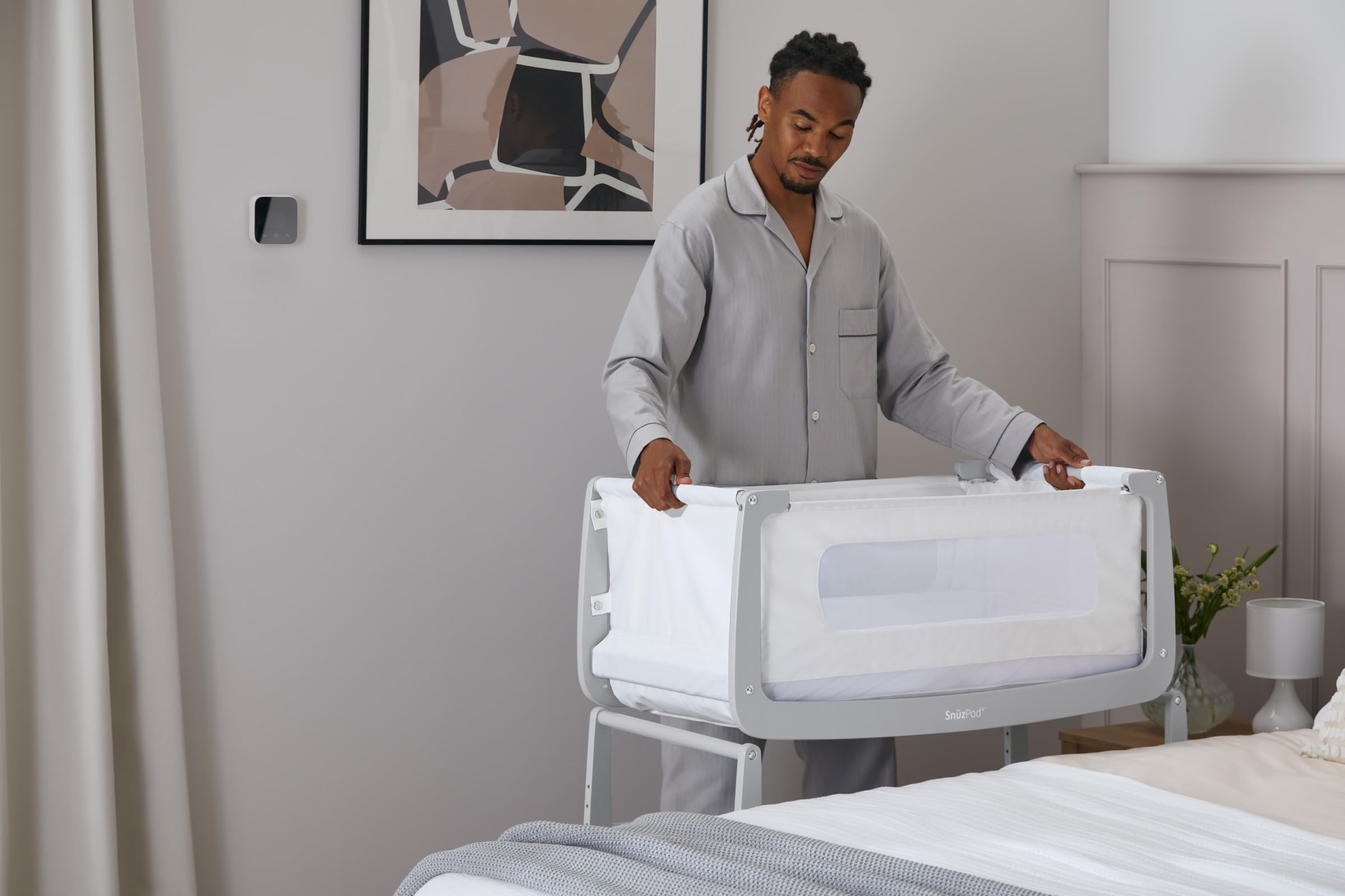 SnuzPod 4 with 6 height settings and incline mode adapts to bed heights