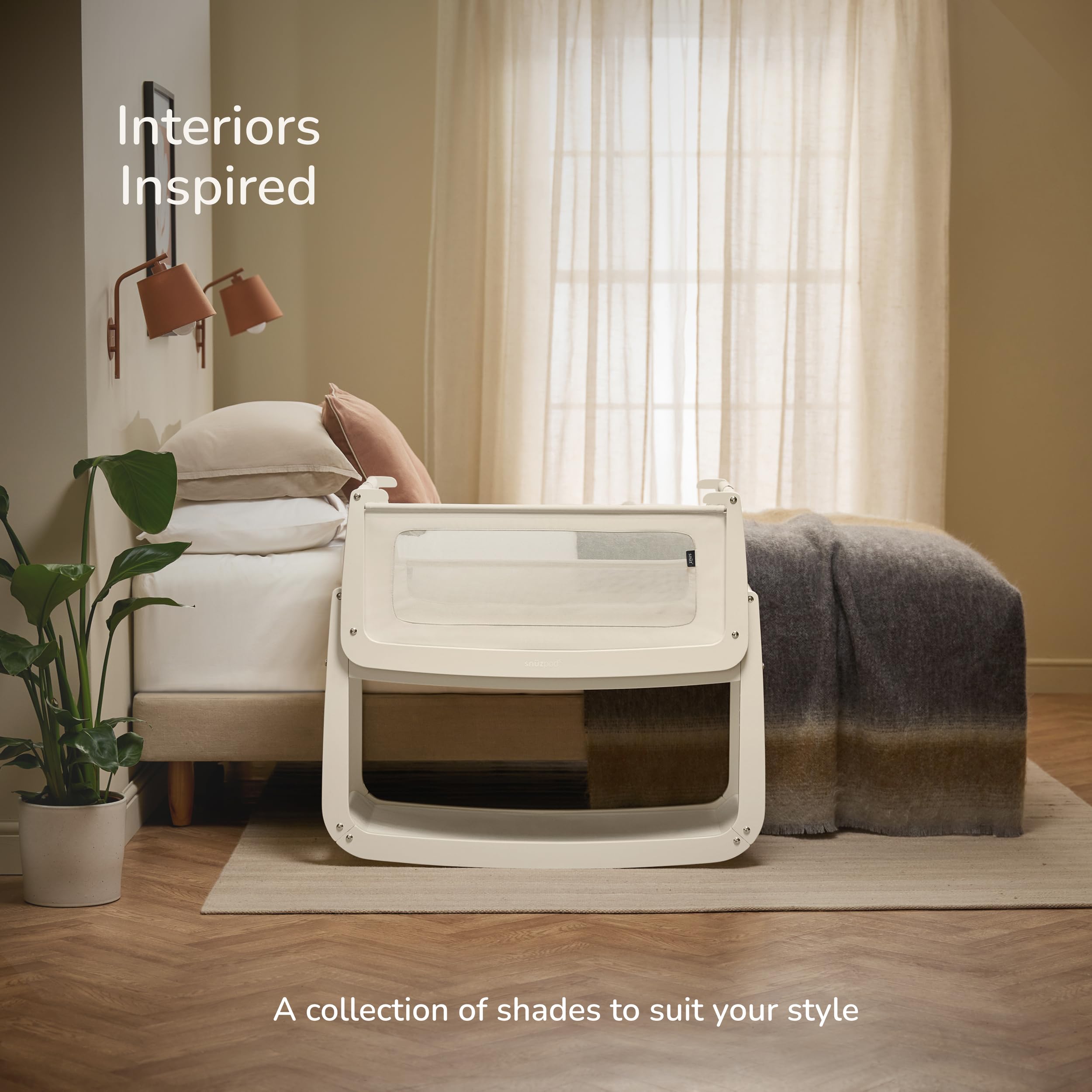 SnuzPod5 mesh mattress provides breathable comfort and baby visibility.