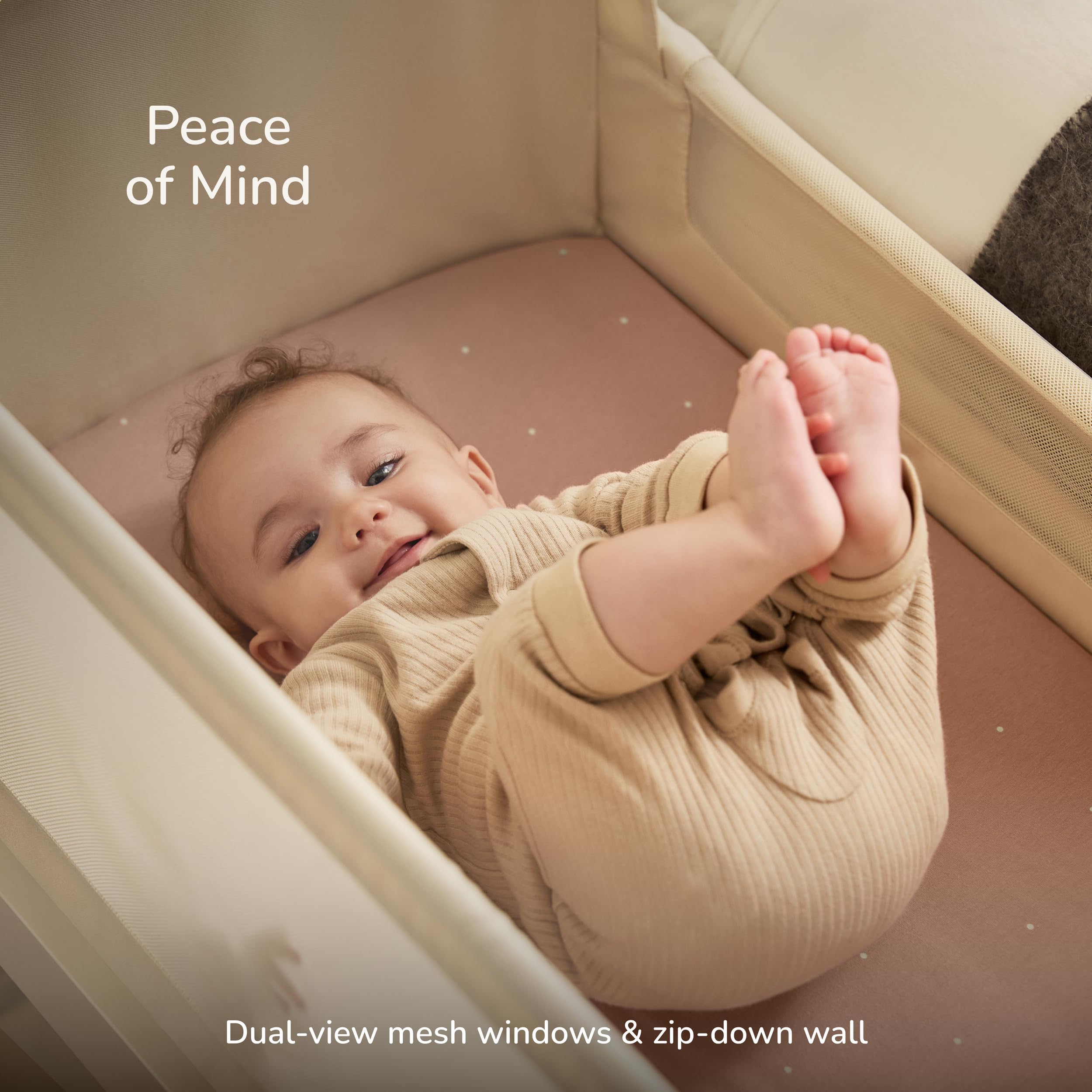 SnuzPod5 wooden frame complements modern nurseries with sturdy design.