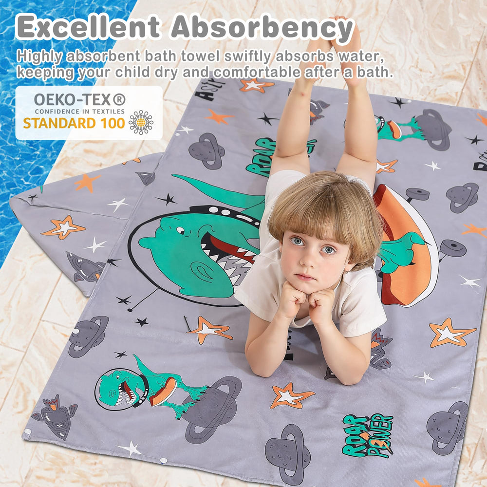 Softan Saftan poolside towel shows quick-dry use during beach play.