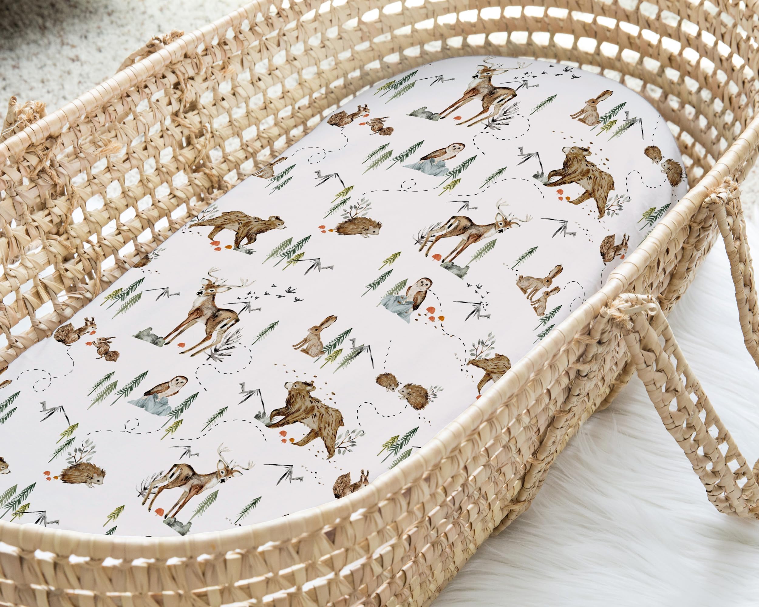 Sorrel + Fern bassinet sheets compatible with Halo BassiNest closeup view.