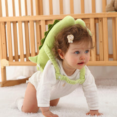 SOZOON adjustable straps fit babies from six months to two years.