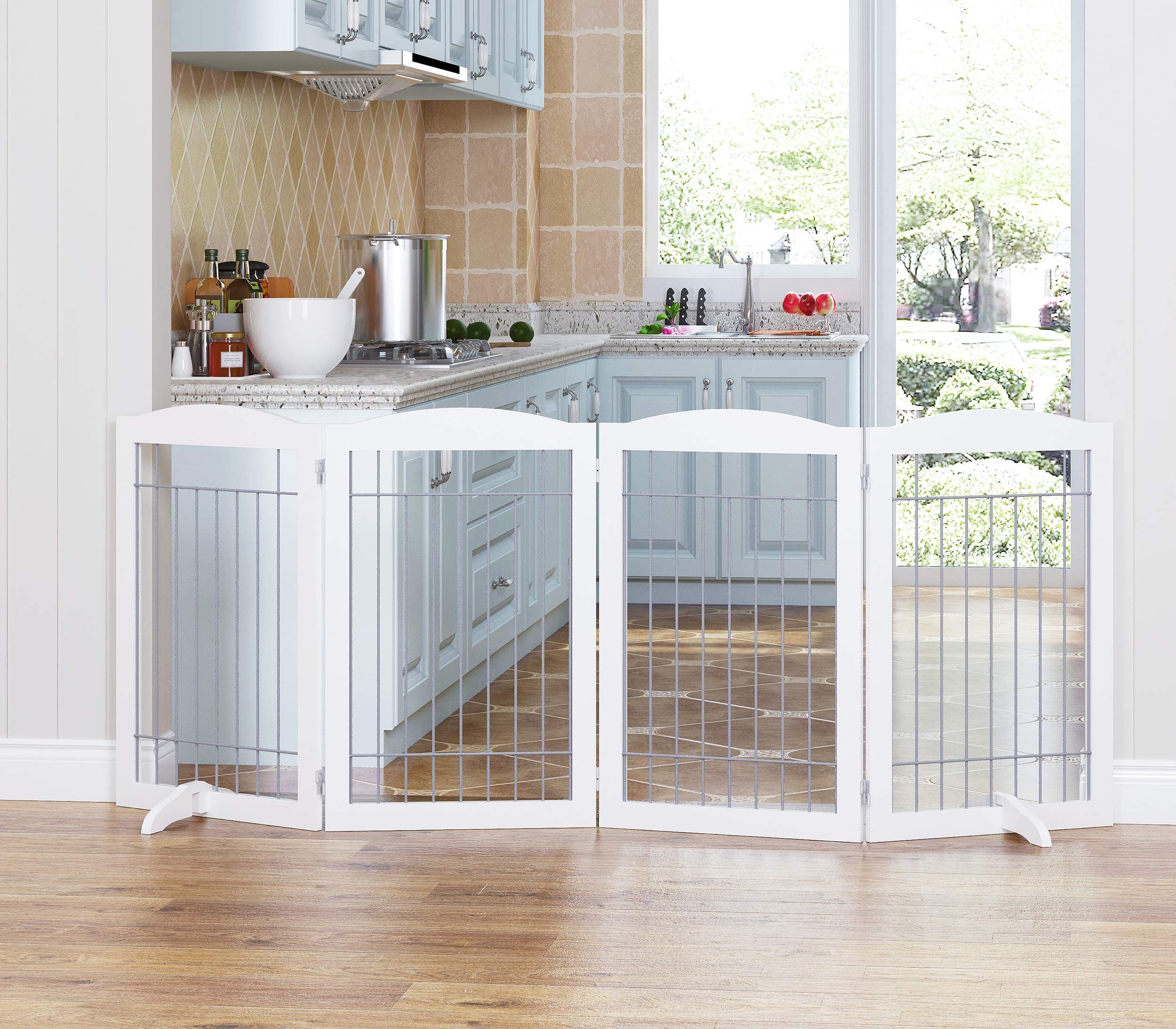 Spirich foldable gate in Z-shape demonstrates flexible room placement.