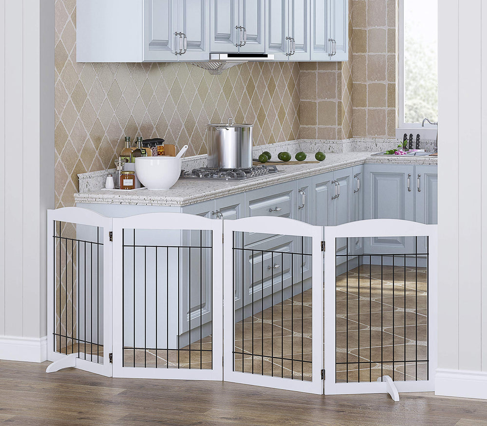 Spirich folding dog gate hinges shown, enabling versatile configurations.
