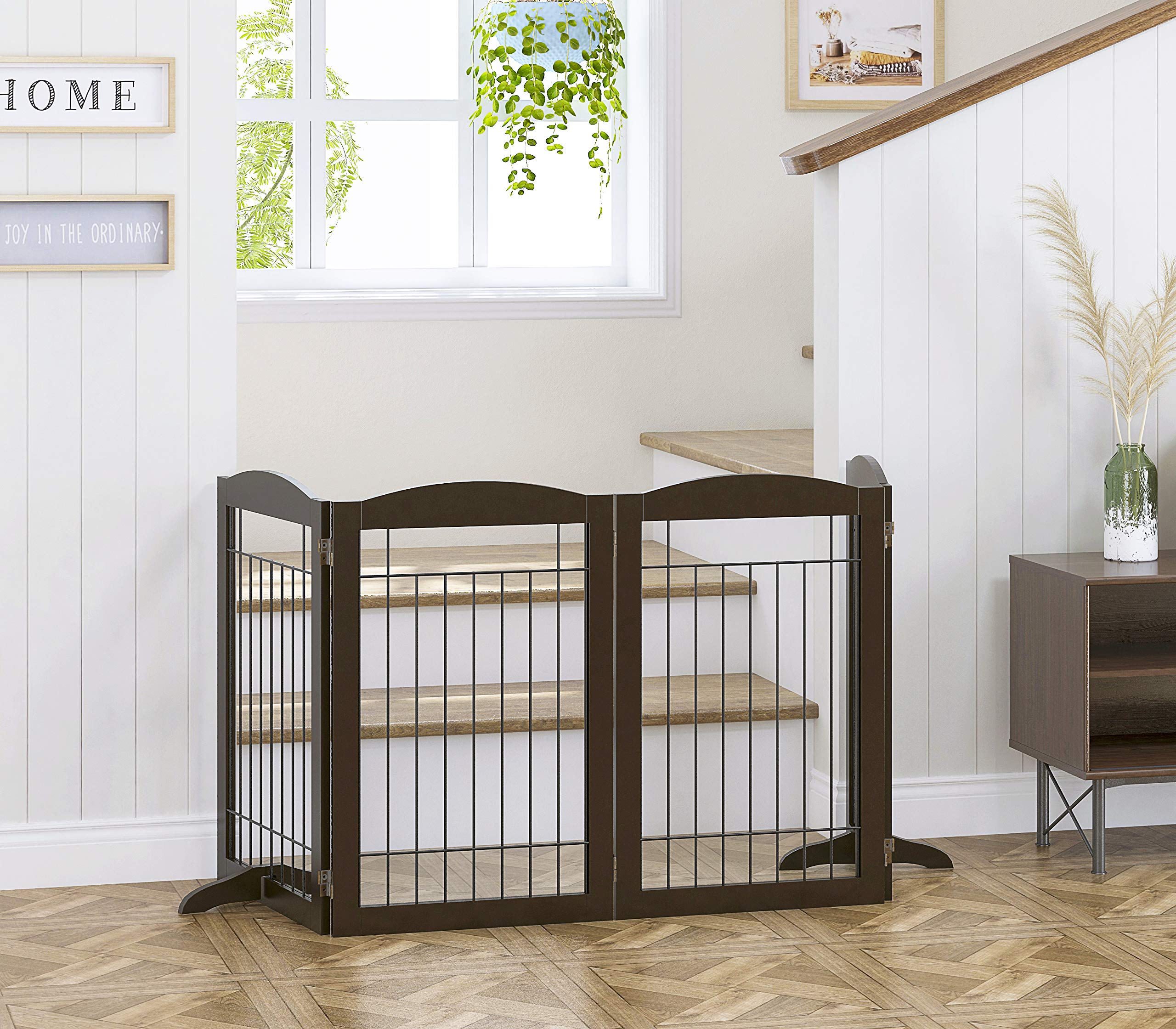 Spirich freestanding gate in doorway provides easy room separation with no installation.