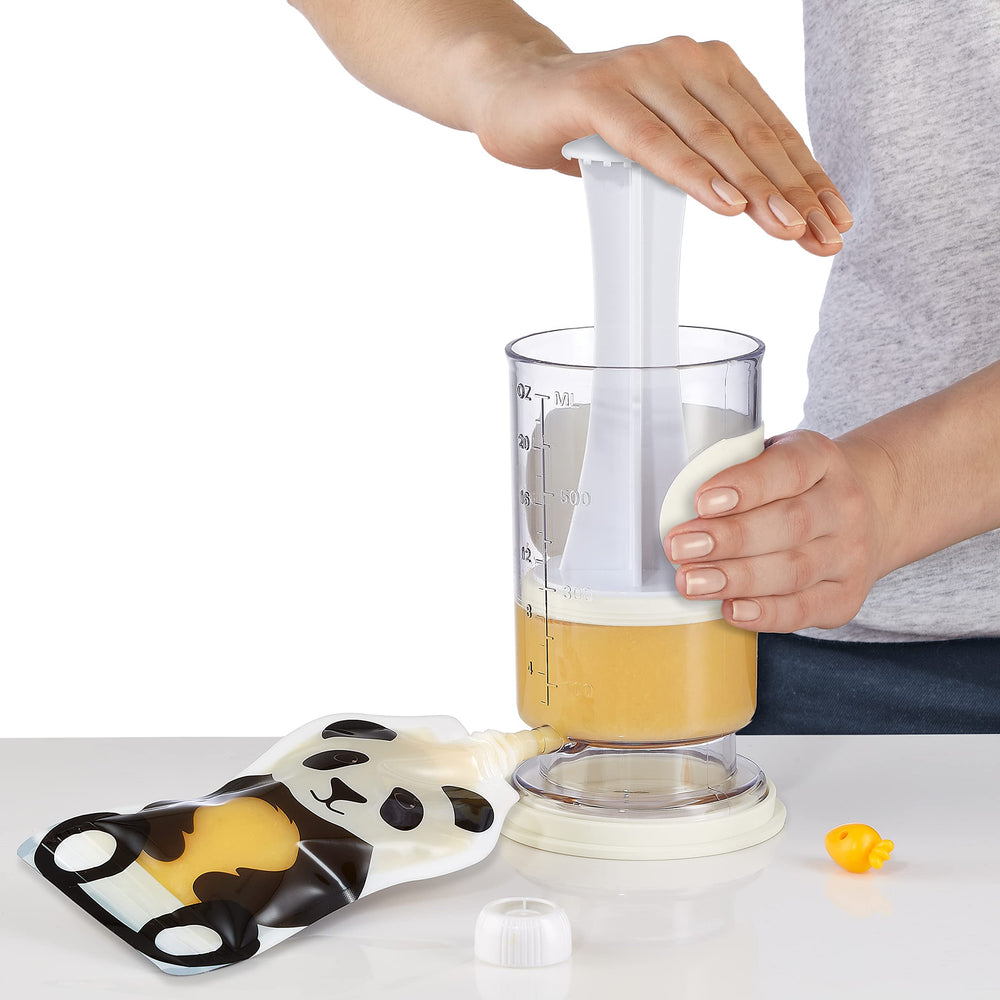 Squooshi Filling Station 24oz tank demonstrates durable construction for family use.